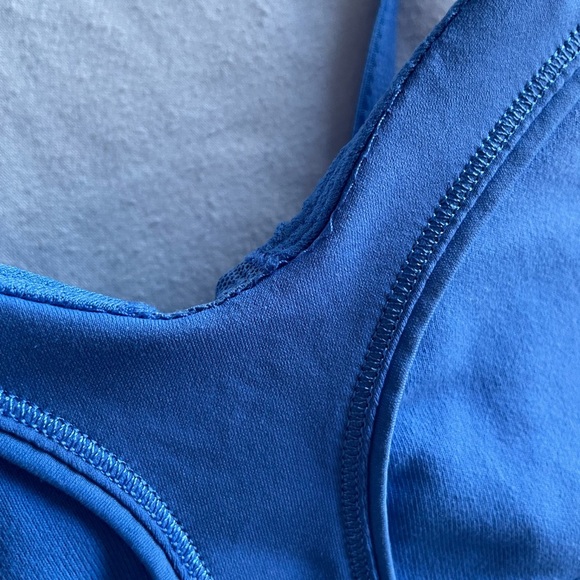 Lululemon size 2 babydoll tank top with adjustable straps and removable cups - Picture 8 of 8